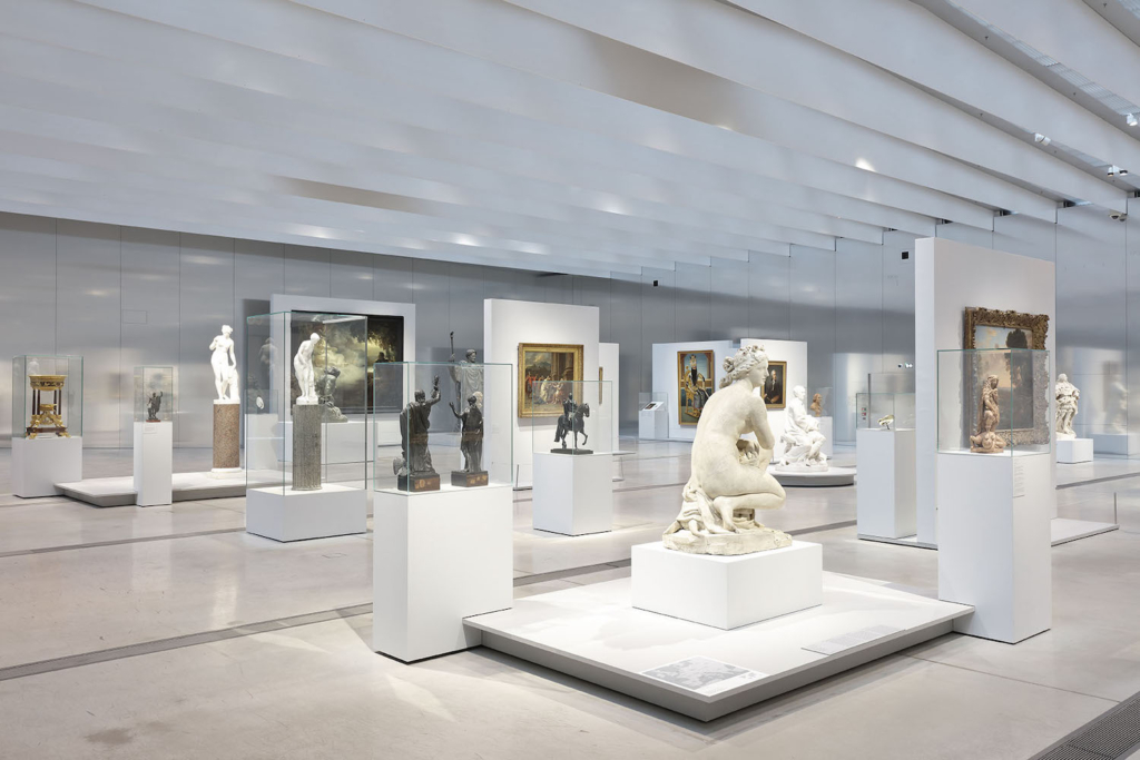 Blijven Omgekeerde Vulkanisch Museum Louvre-Lens: eeuwenoude kunst in sprankelend nieuw gebouw